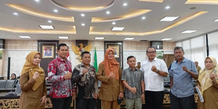 KOMISI I DPRD SOLSEL KONSULTASI TERKAIT RANPERDA KE DPRD PROVINSI SUMATERA BARAT