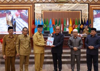 Rapat Paripurna, DPRD Sumbar Terima Nota Pengantar Tiga Ranperda Baru