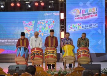 Ketua DPRD Sumbar Harapkan SMK Jadi Lembaga Pendidikan Terbaik.