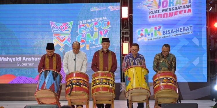 Ketua DPRD Sumbar Harapkan SMK Jadi Lembaga Pendidikan Terbaik.