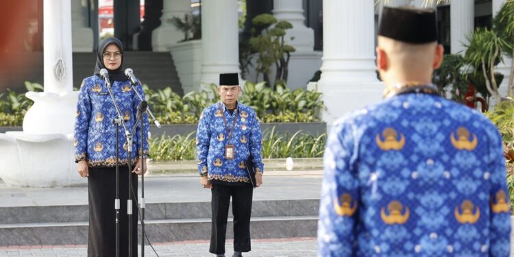 Upacara Peringatan HUT RI ke-79,  ASN Sekretariat DPRD Sumbar Didorong Terapkan Nilai-Nilai Kinerja Kompetitif dan Inovatif