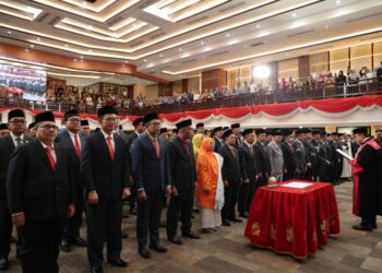 Gelar Rapat Paripurna, 65 Anggota DPRD Sumbar Periode 2024-2029 Resmi Dilantik