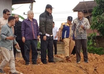 Komisi IV DPRD Sumbar Tinjau Progres Pembangunan Tebing Sungai Batang Pasaman