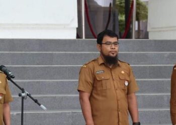 Kabag Persidangan dan Perundang-Undangan DPRD Sumbar, Zardi Syahrir Pimpin Apel Pagi