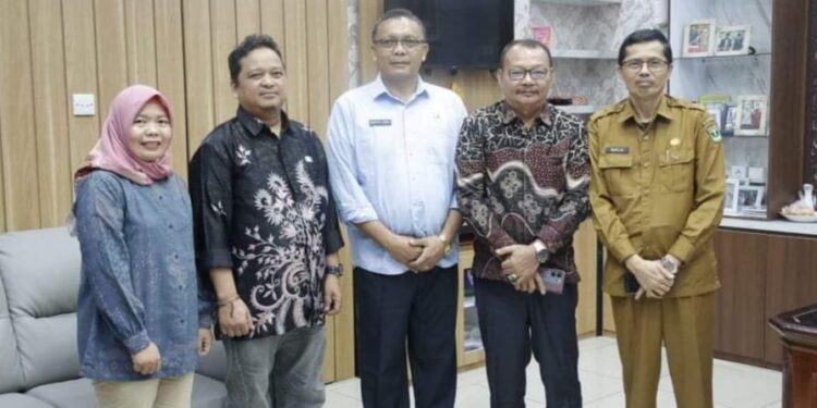 Sekretaris DPRD Sumbar Terima Kunjungan Ketua Sementara DPRD Mentawai, Koordinasi Hak dan Kewenangan Pimpinan Sementara