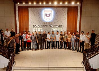 PENTINGNYA SEKRETARIAT DPRD MENINGKATKAN PELAYANAN KOMUNIKASI DAN INFORMASI DALAM MENJAGA MARWAH DPRD