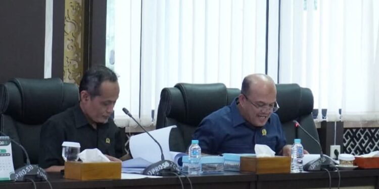 Komisi III DPRD Sumbar Finalisasi kan Ranperda Kemudahan Berusaha.