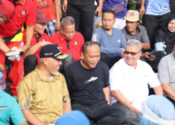 Ikuti Festival Makan Durian Basamo, Ketua DPRD Sumbar Harapkan Peningkatan Ekonomi dan Kemajuan UMKM