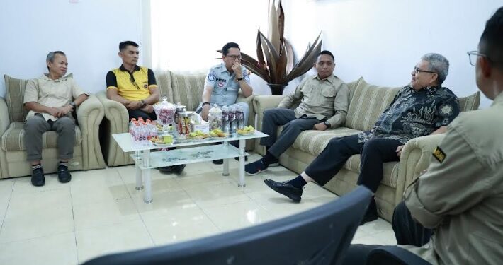 Kunjungi Samsat Kota Solok, Ketua DPRD Sumbar Muhidi Dorong Samsat Perkuat Basis Data