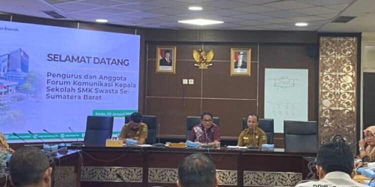 FKKS SMK Swasta se-Sumbar Datangi DPRD Sumbar, Minta Dilibatkan dalam Proses Penerimaan Siswa Baru