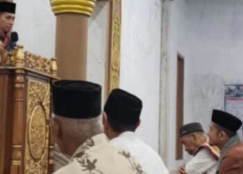 Wakil Ketua DPRD Sumbar Evi Yandri Safari Ramadhan di Mushalah Nurul Islam Pasar Ambacang