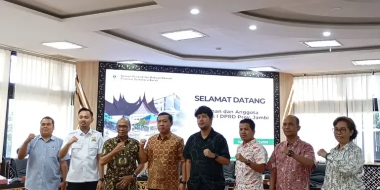 Konsultasi Soal LKPJ, Pansus DPRD Jambi Datangi DPRD Sumbar