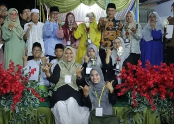 Hadiri Semarak Idul Adha, Evi Yandri Apresiasi Kekompakan Warga Kalumbuk