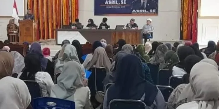 Anggota DPRD Sumbar Asril Sosialisasikan Perda ke Pelaku Usaha Makanan Tradisional